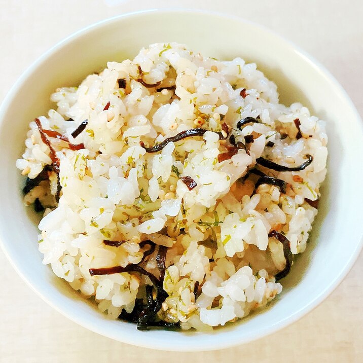 青のりと塩昆布の混ぜご飯